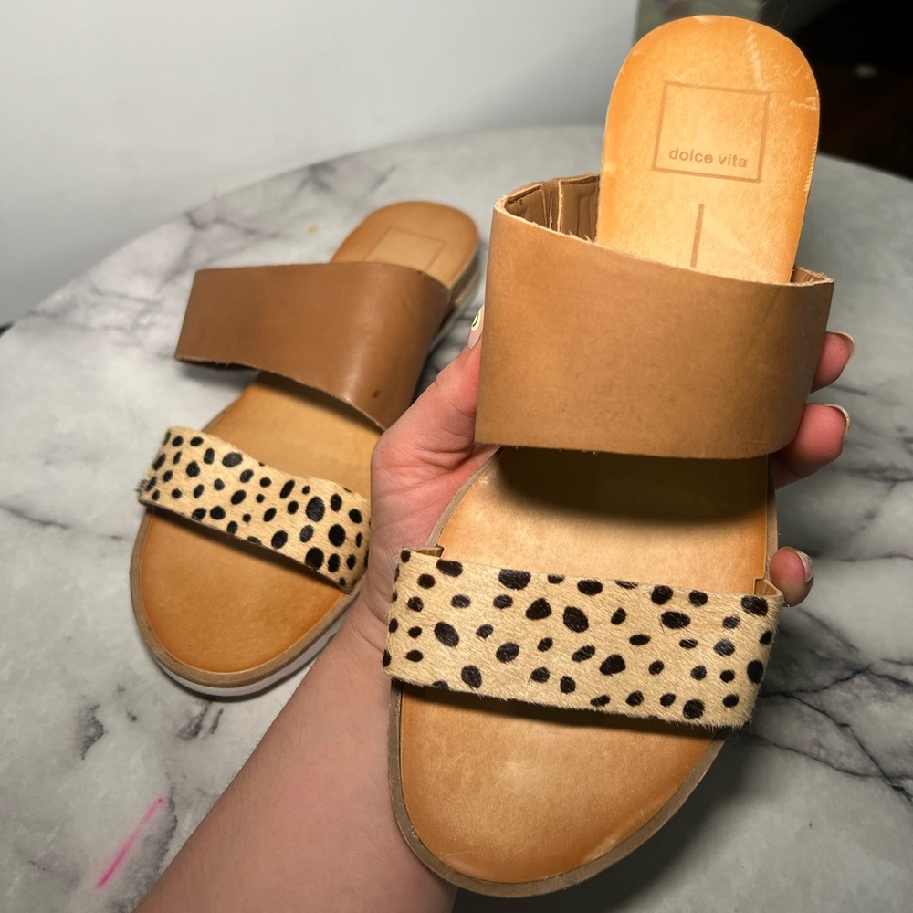 Size 8 Women’s Dolce Vita shoes